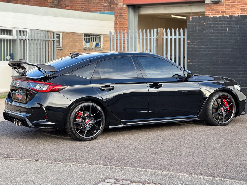 Honda Civic Advance White #12