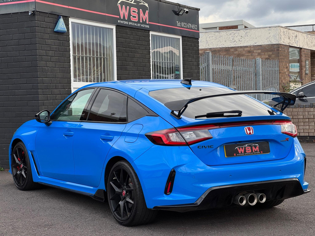 Honda Civic Advance White #57
