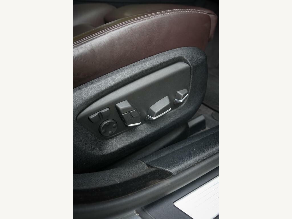 BMW 5 Series Blue #11
