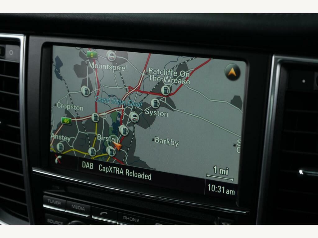 Porsche Panamera D V6 Tiptronic Black #47