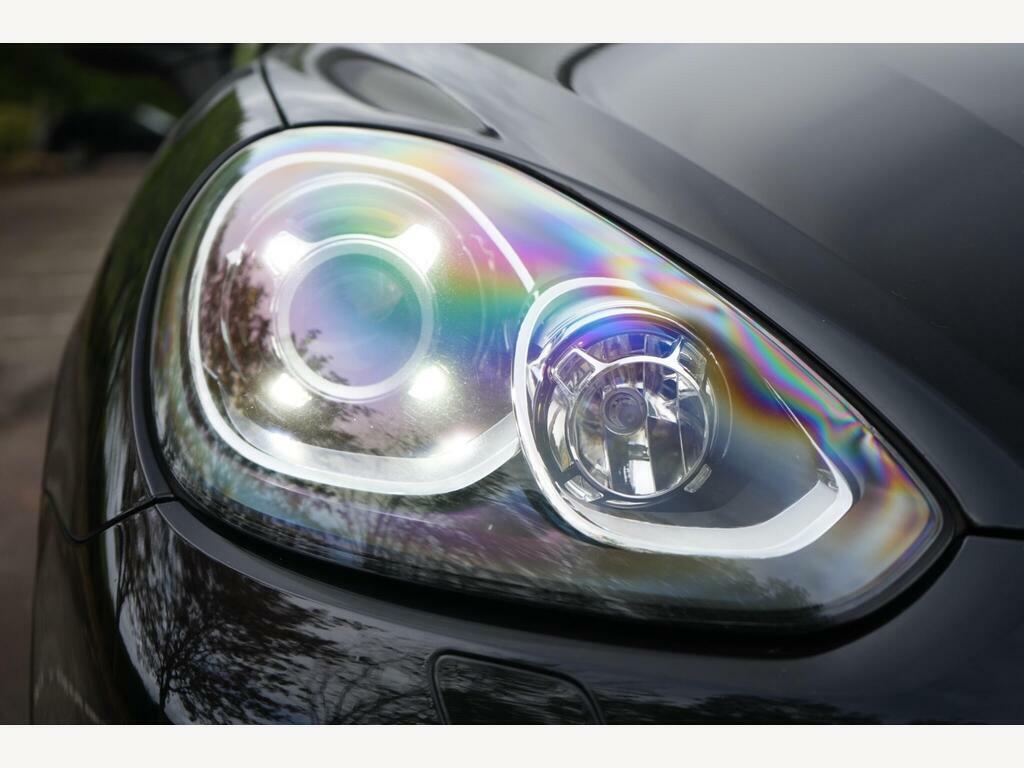Porsche Cayenne V8 Turbo Tiptronic S White #8