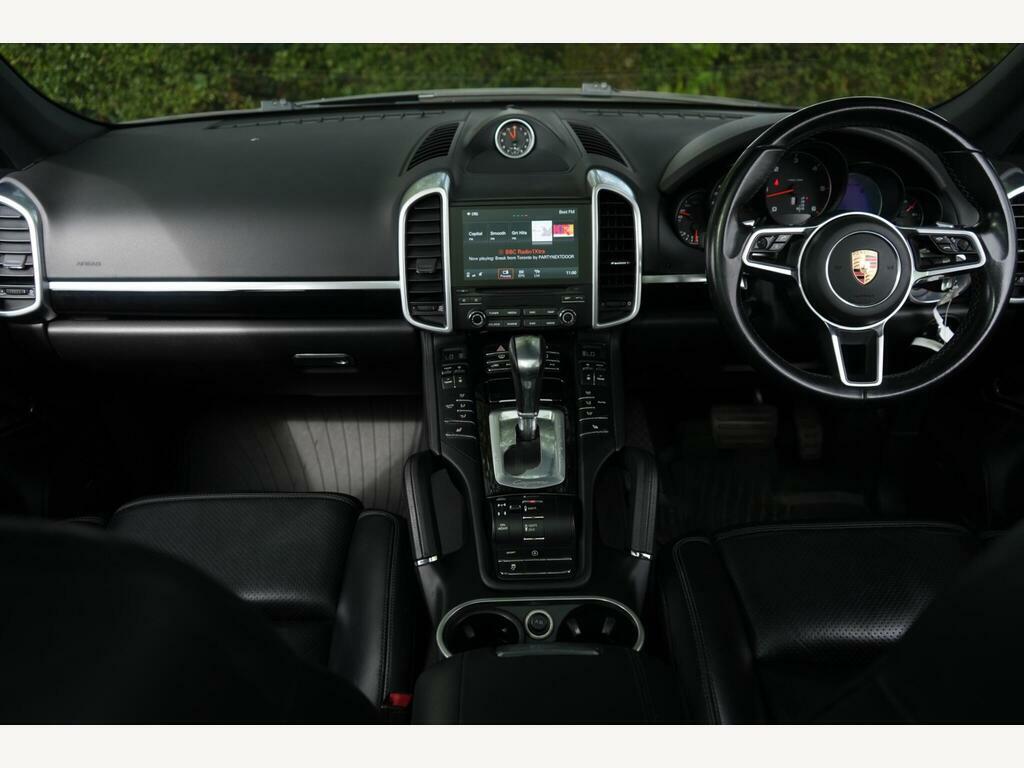 Porsche Cayenne V8 Turbo Tiptronic S White #27