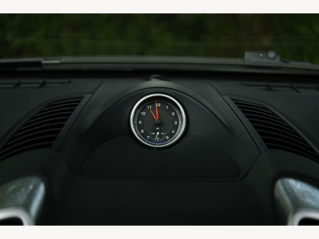 Porsche Cayenne V8 Turbo Tiptronic S White #33