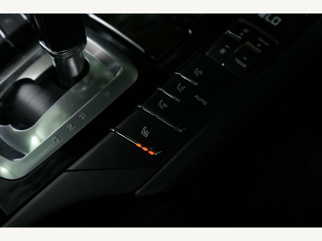 Porsche Cayenne V8 Turbo Tiptronic S White #39