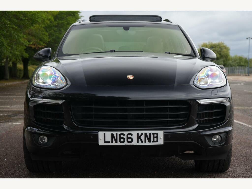 Porsche Cayenne V8 Turbo Tiptronic S White #15