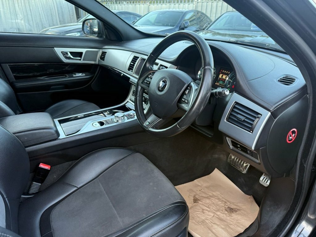 Jaguar XF 2.2L R-sport Grey #3
