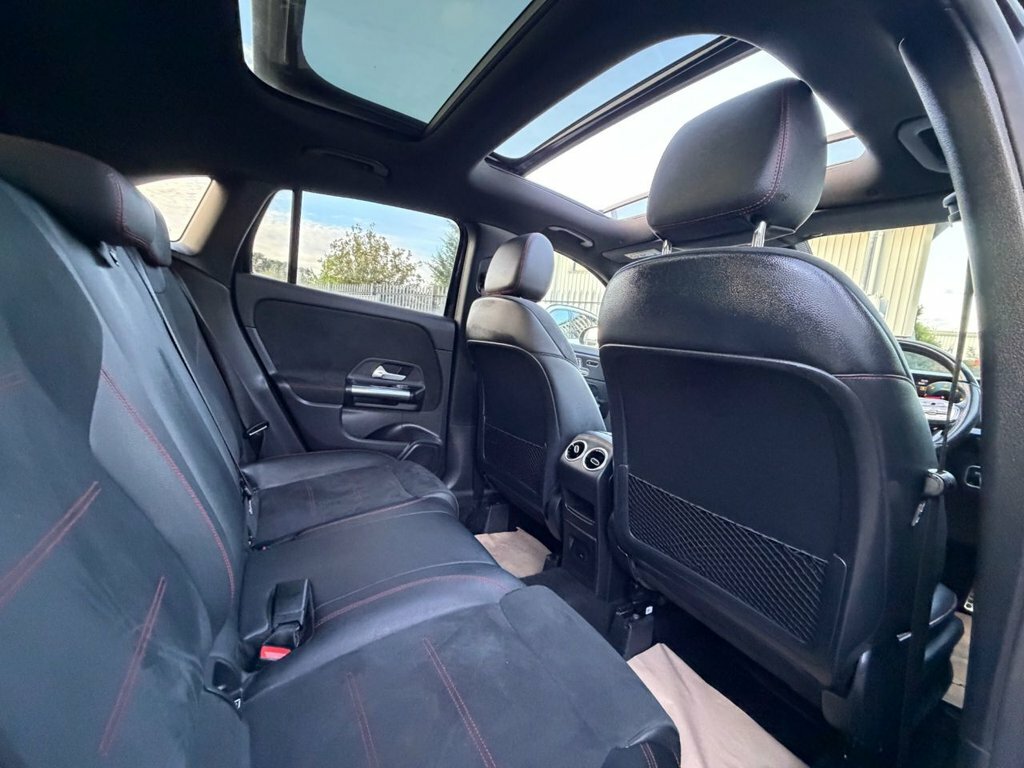 Mercedes-Benz GLA Class 2L Amg Line Black #5