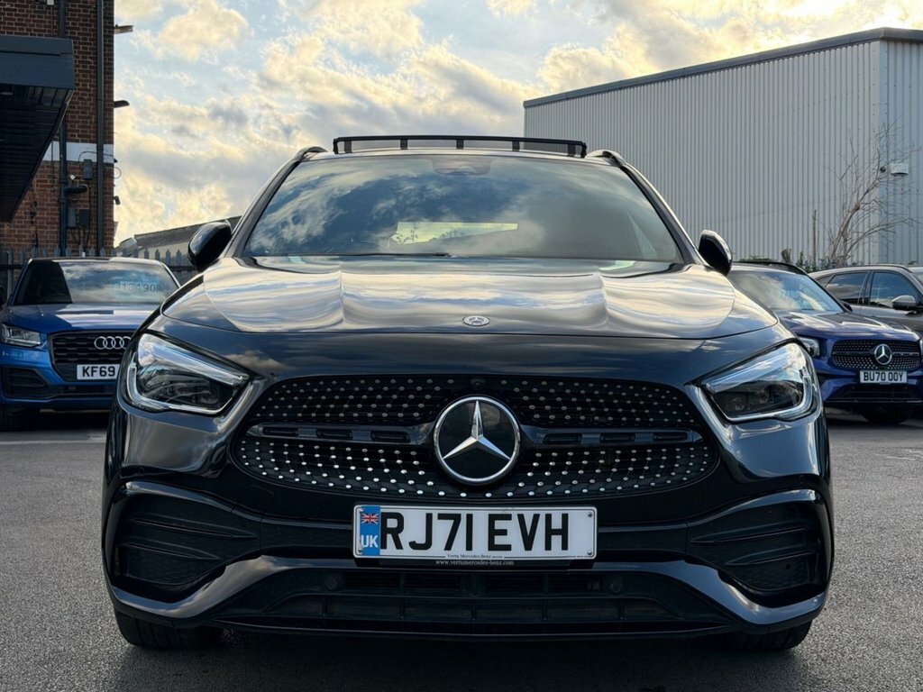 Mercedes-Benz GLA Class 2L Amg Line Black #4