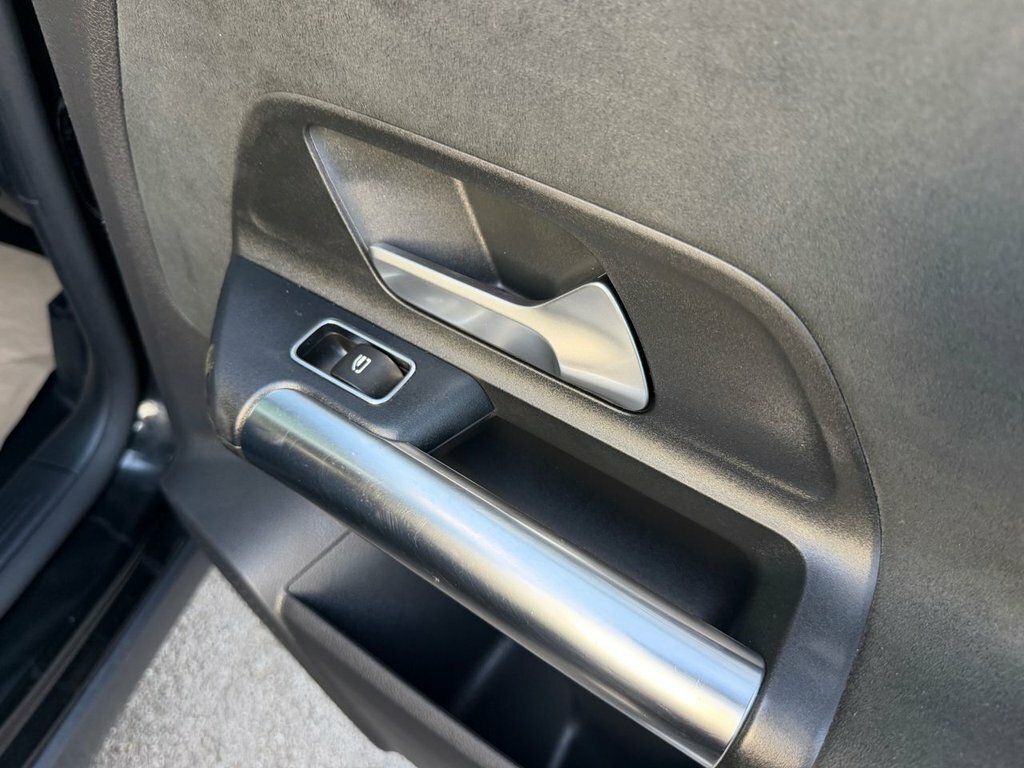 Mercedes-Benz GLA Class Suv Blue #58
