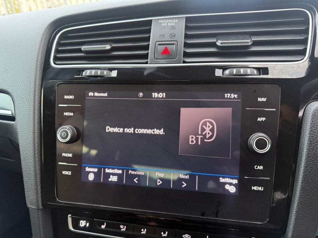 Volkswagen Golf 1.5 Tsi 150 Style 150 Ps Grey #53