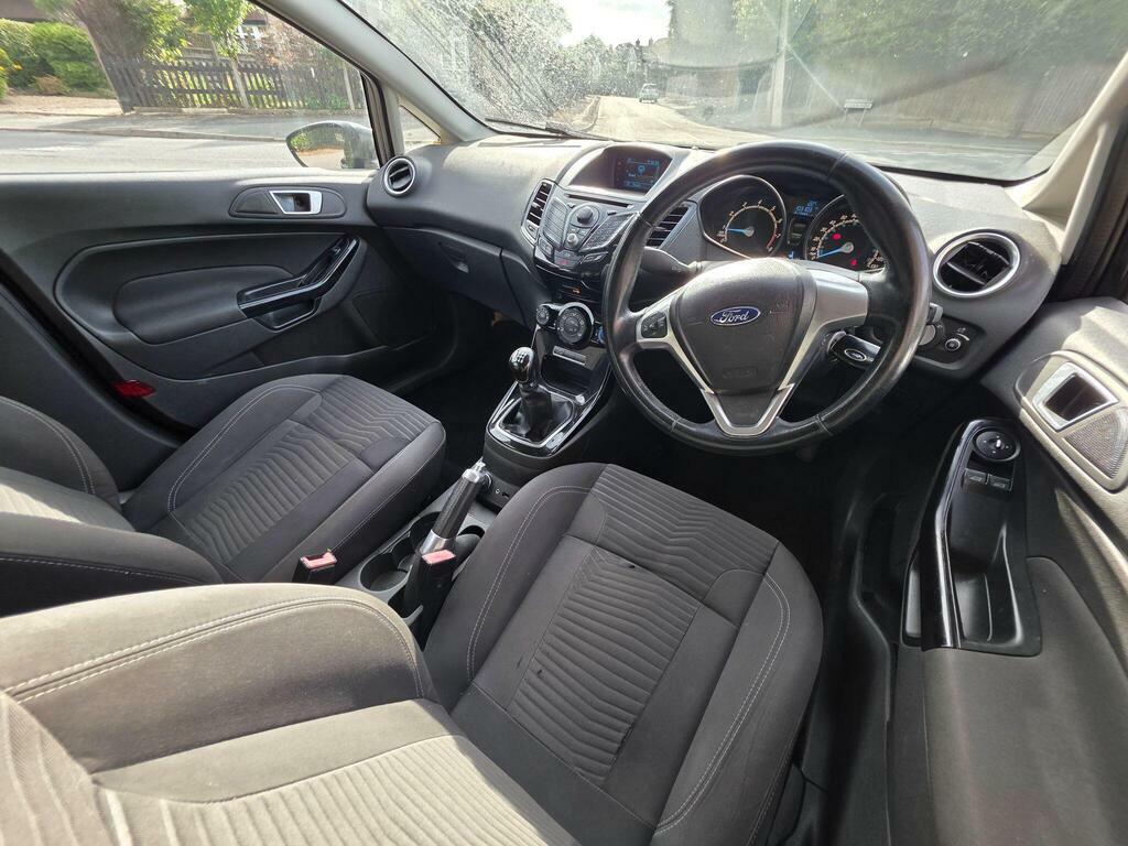 Ford Fiesta 1.6 Titanium Powershift Brown #16