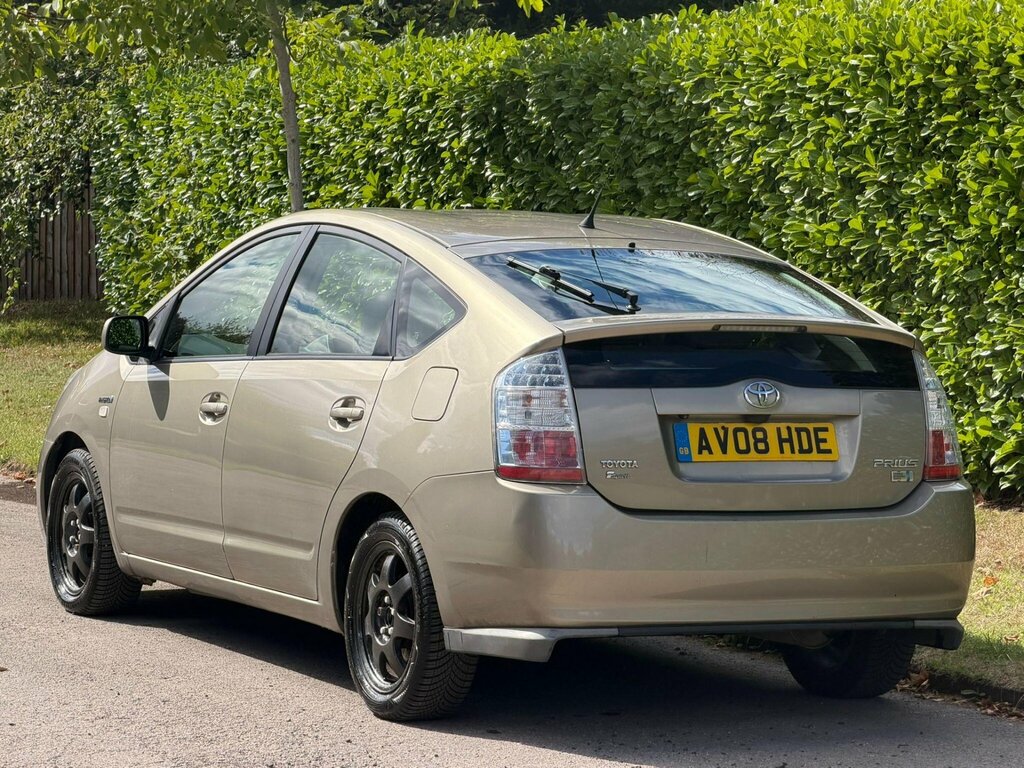 Toyota Prius 1.5 T Spirit Cvt Brown #5