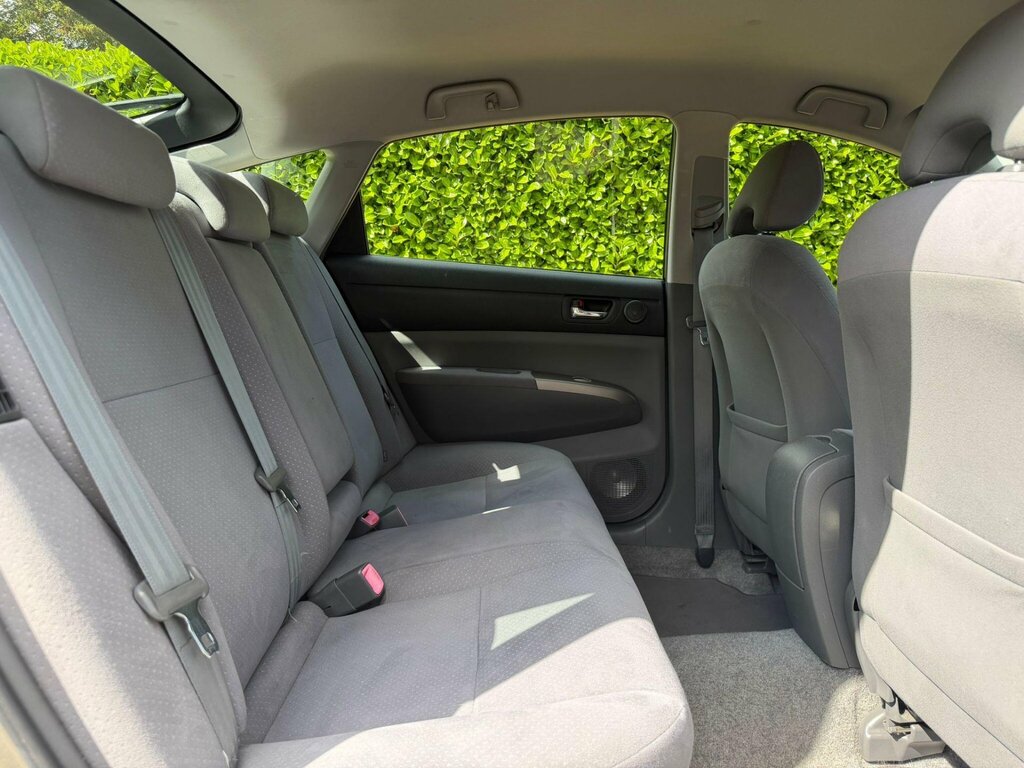 Toyota Prius Hatchback Black #25