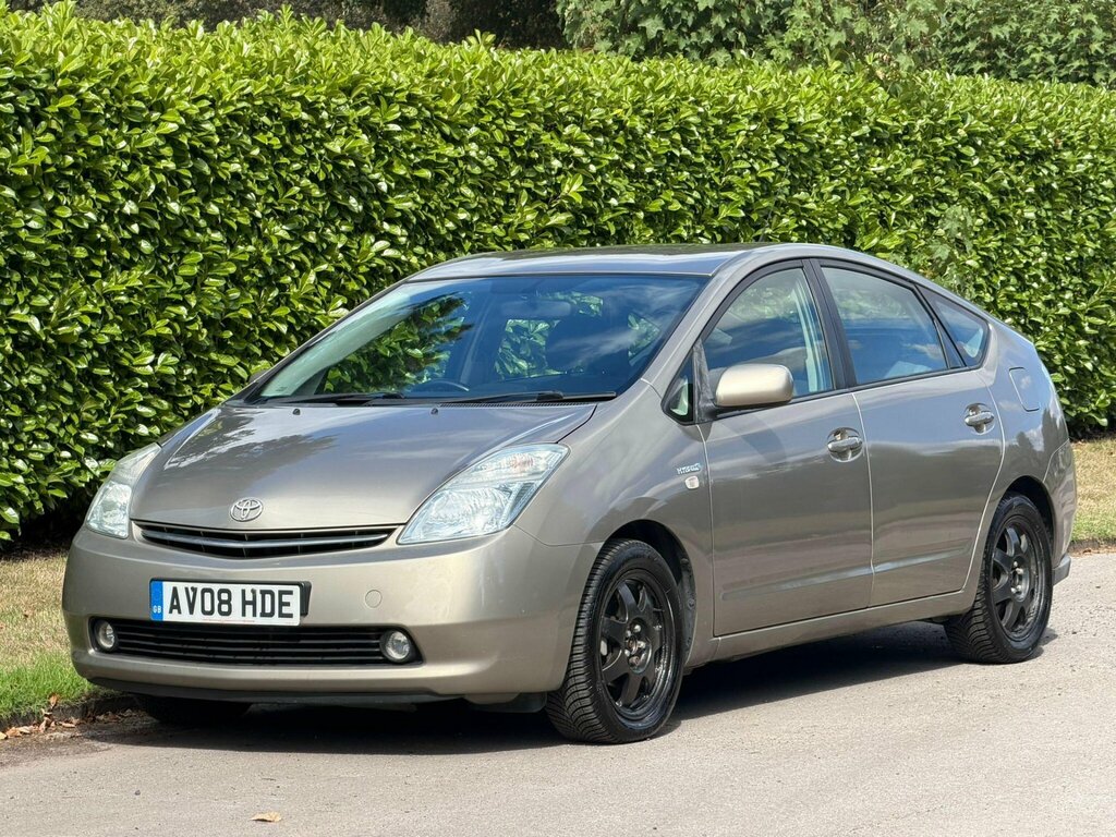 Toyota Prius 1.5 T Spirit Cvt Brown #2