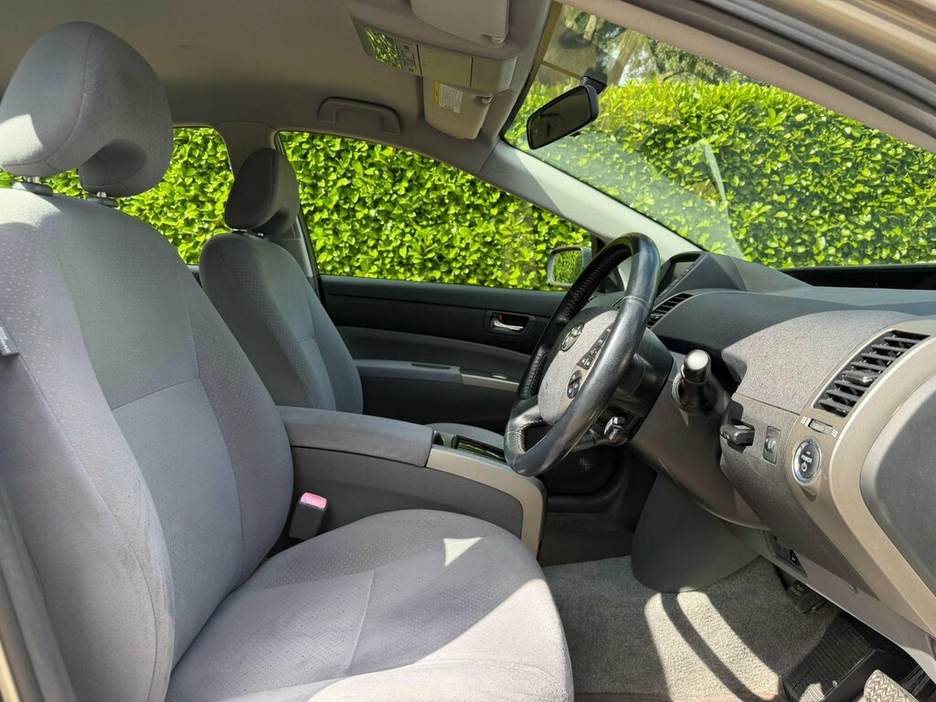 Toyota Prius Hatchback Black #21