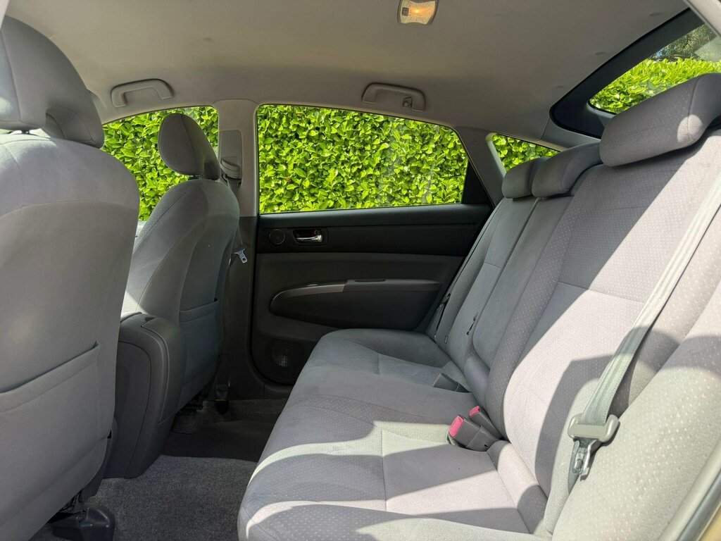 Toyota Prius Hatchback Black #26