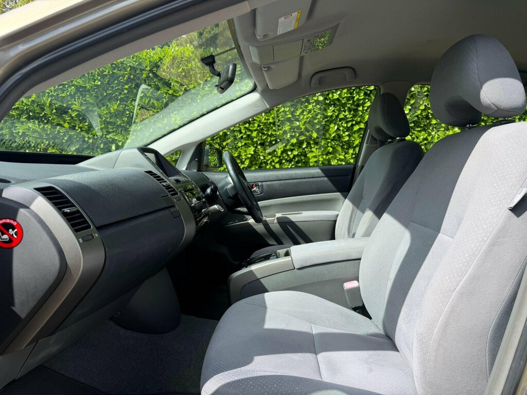 Toyota Prius Hatchback Black #23