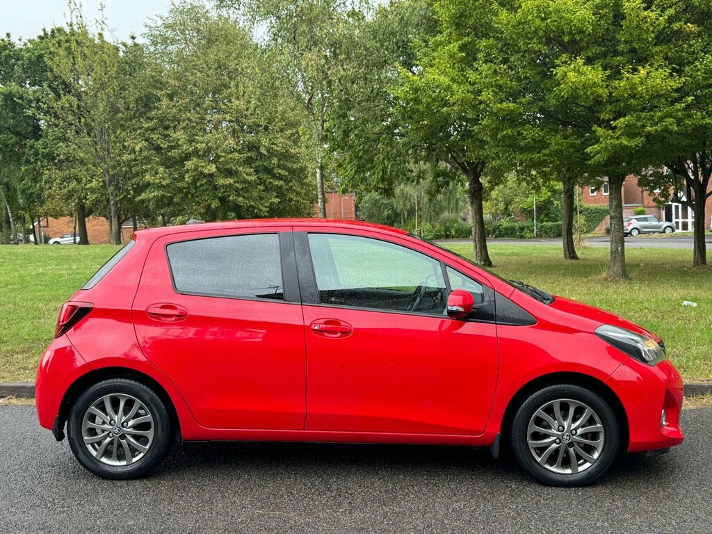 Toyota Yaris 1.33 Dual Vvt-i Icon Euro 6 Red #4
