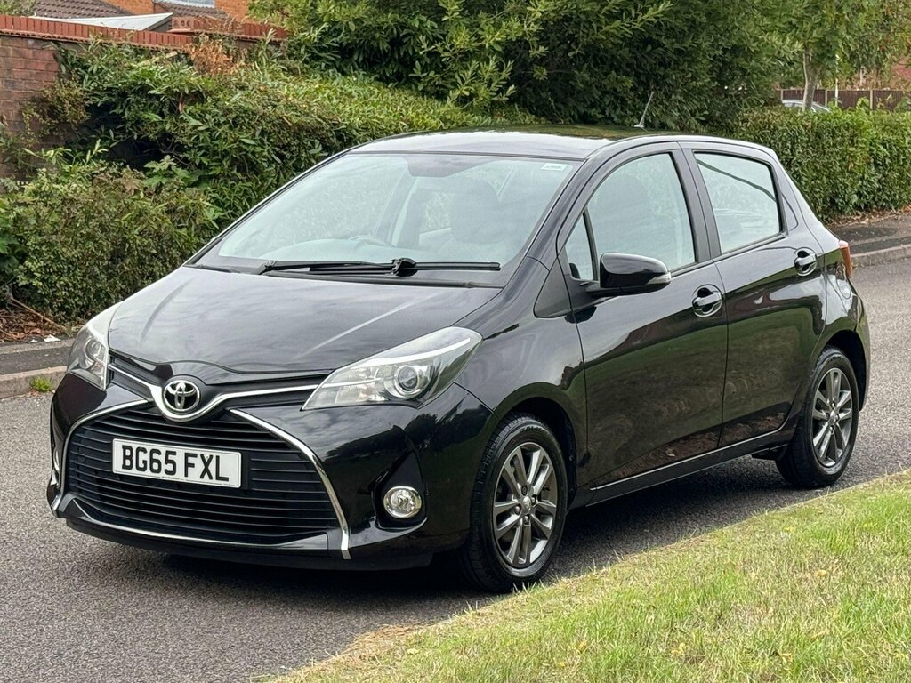Toyota Yaris 1.33 Dual Vvt-i Icon Euro 5 Euro 5 Black #2