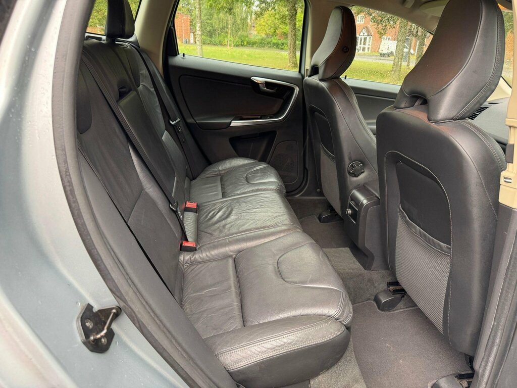 Volvo XC60 2.0 T5 Se Lux Powershift Silver #26