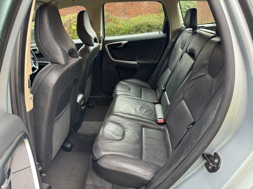 Volvo XC60 2.0 T5 Se Lux Powershift Silver #27