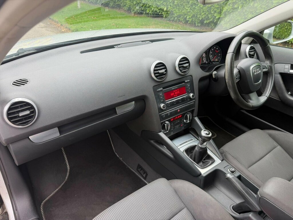 Audi A3 1.6 Tdi Sport Sportback Euro 5 Ss Black #19