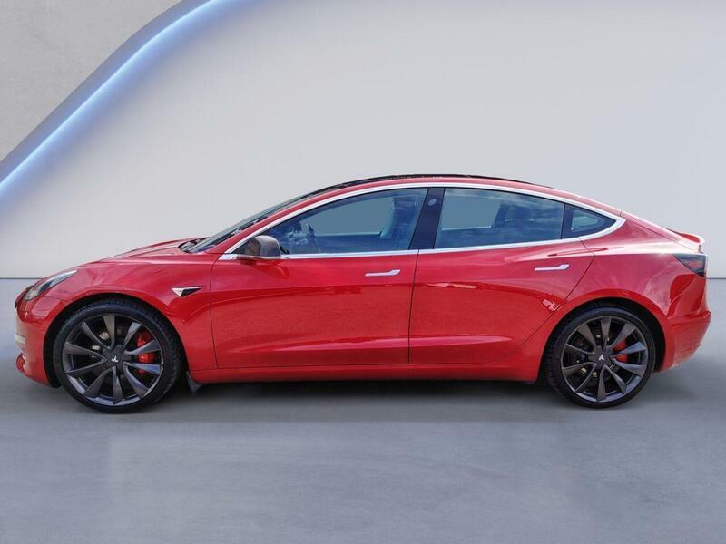 Tesla Model 3 Dual Motor Performance Saloon Red #4