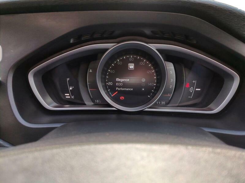 Volvo V40 T2 Momentum Nav Plus Silver #23
