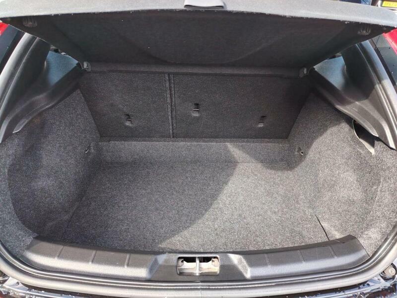 Volvo V40 T2 Momentum Nav Plus Silver #44