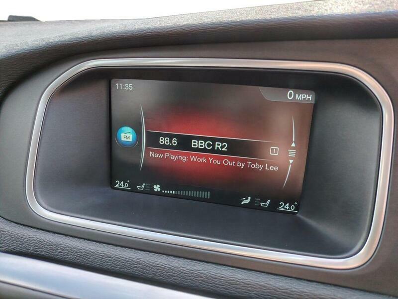 Volvo V40 T2 Momentum Nav Plus Silver #25