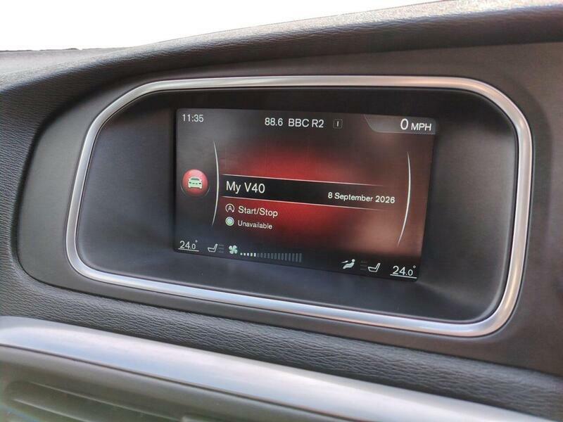 Volvo V40 T2 Momentum Nav Plus Silver #36