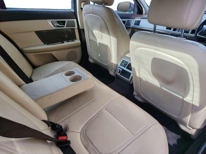 Jaguar XF D V6 S Premium Luxury Grey #23