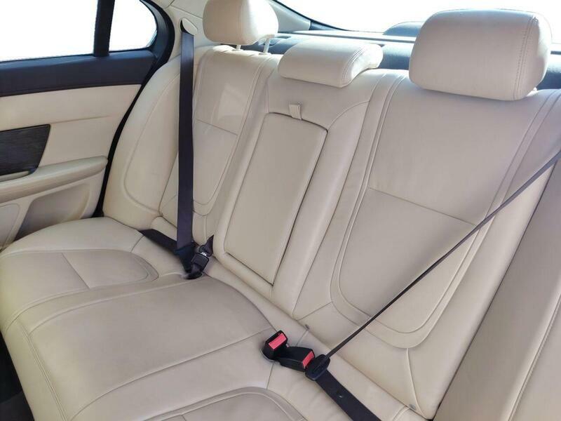 Jaguar XF D V6 S Premium Luxury Grey #14