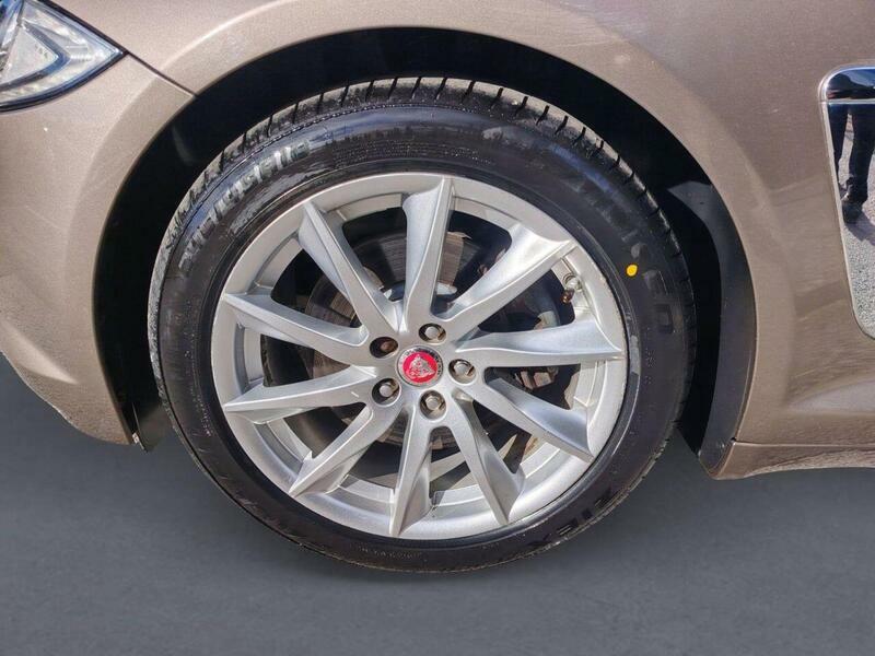 Jaguar XF D V6 S Premium Luxury Grey #40
