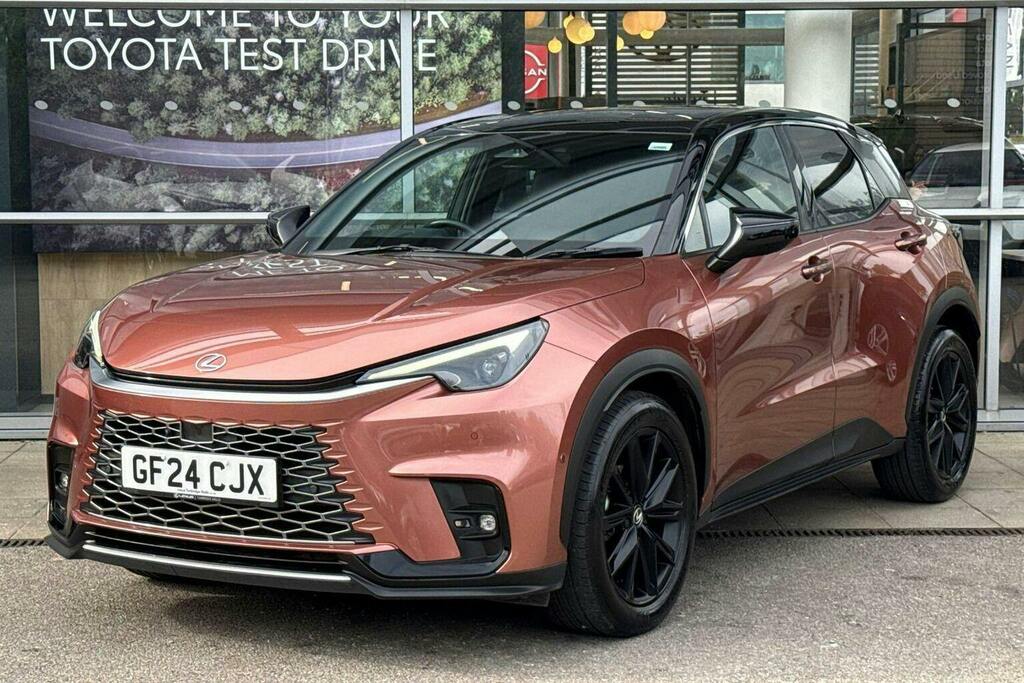 Lexus LBX 1.5 Vvt Ie Takumi Suv Hybrid E Cvt  #3
