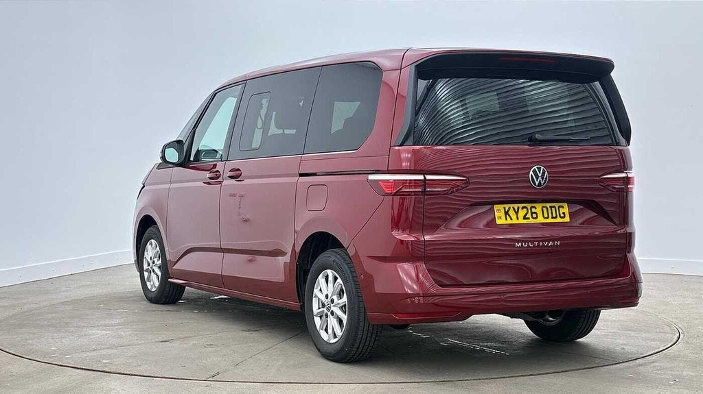 Volkswagen Multivan 2.0 Tdi Life Mpv Dsg Red #3