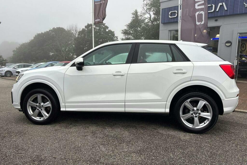 Audi Q2 1.4 Tfsi Cod Sport Suv VU17UBF White #6