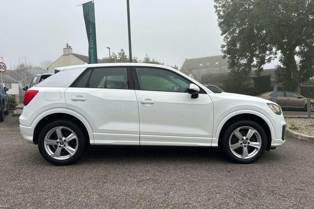Audi Q2 1.4 Tfsi Cod Sport Suv VU17UBF White #2