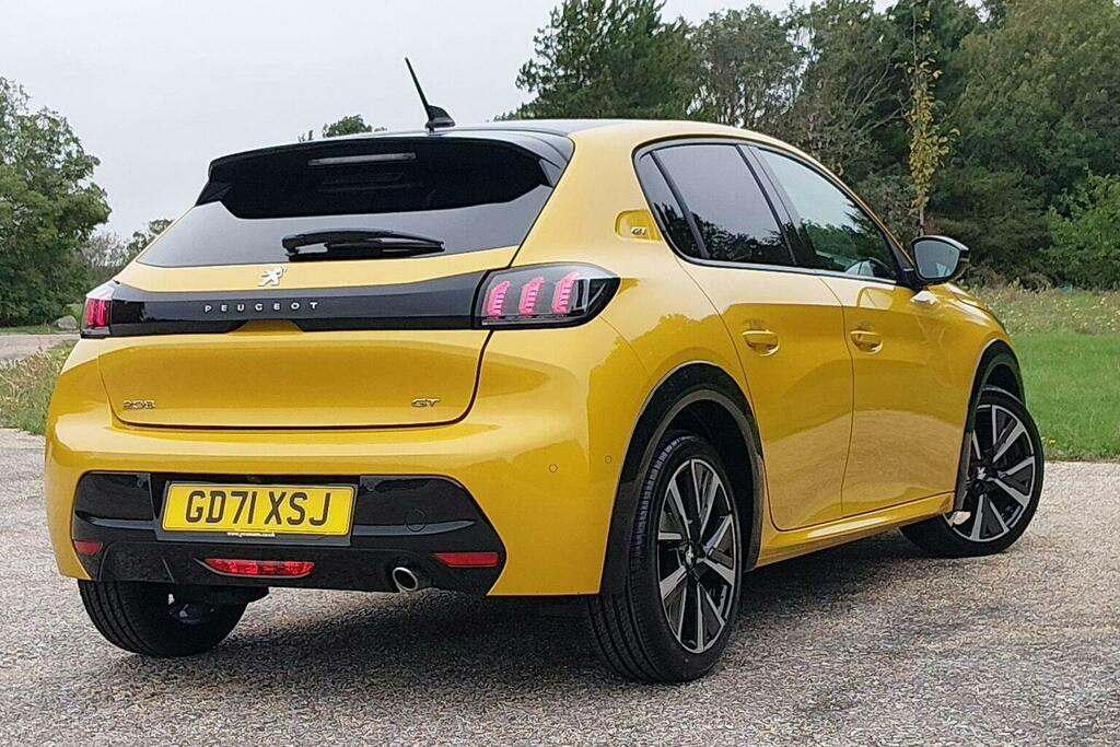 Peugeot 208 1.2 Puretech Gt Hatchback Yellow #3