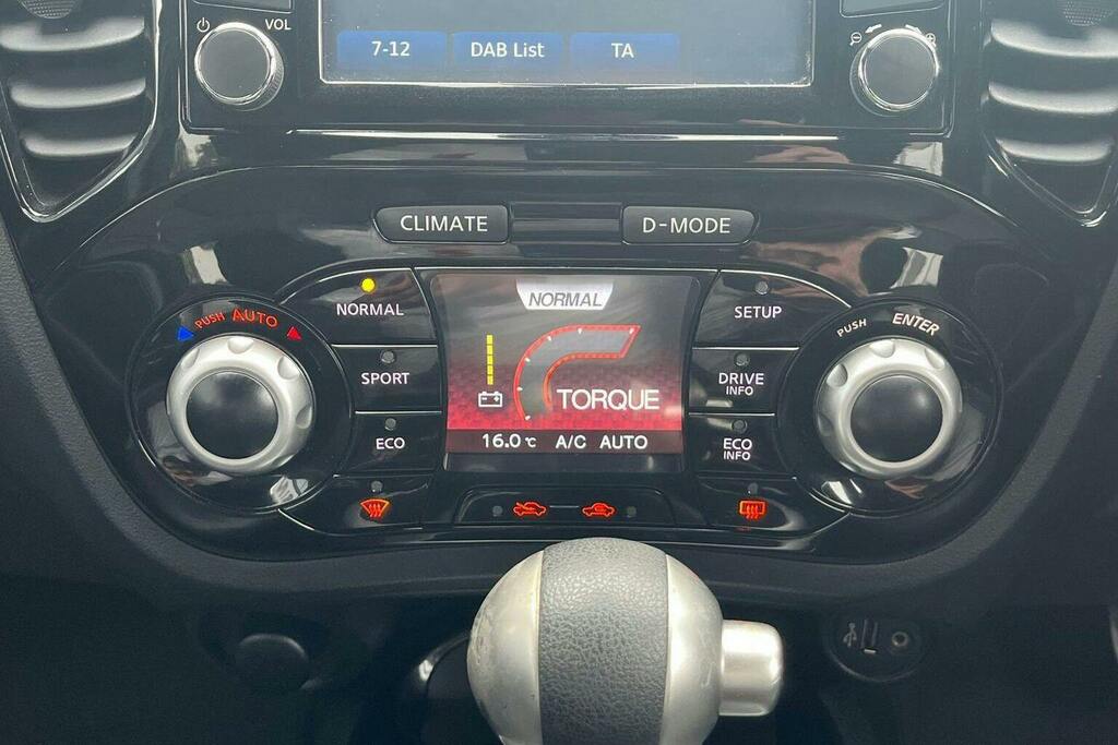 Nissan Juke Acenta White #33