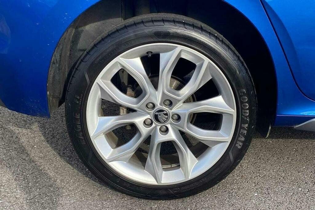 Skoda Kamiq 1.0 Tsi Se L Suv Blue #5
