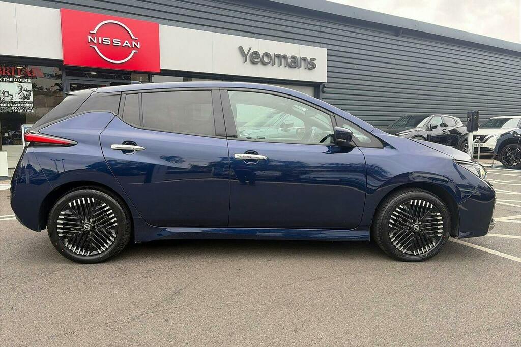 Nissan Leaf 39Kwh N Connecta Hatchback Blue #2