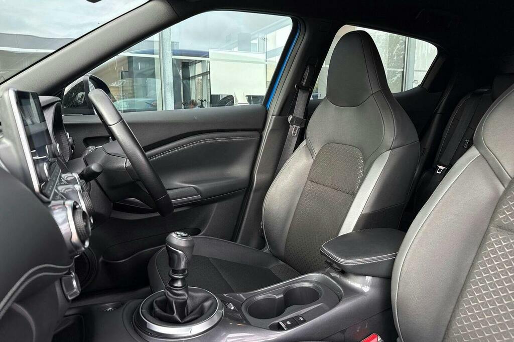 Nissan Juke Tekna Black #16