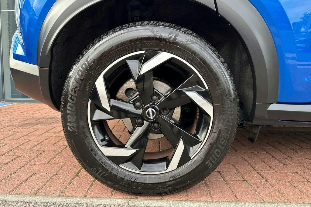 Nissan Juke Tekna Black #9