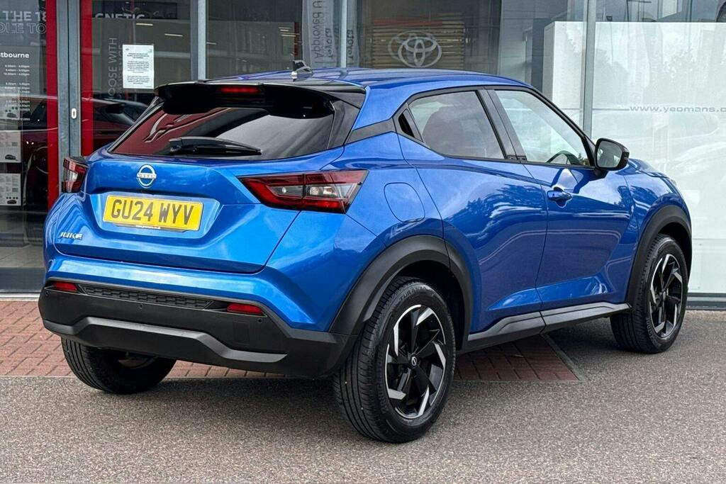 Nissan Juke Tekna Black #3