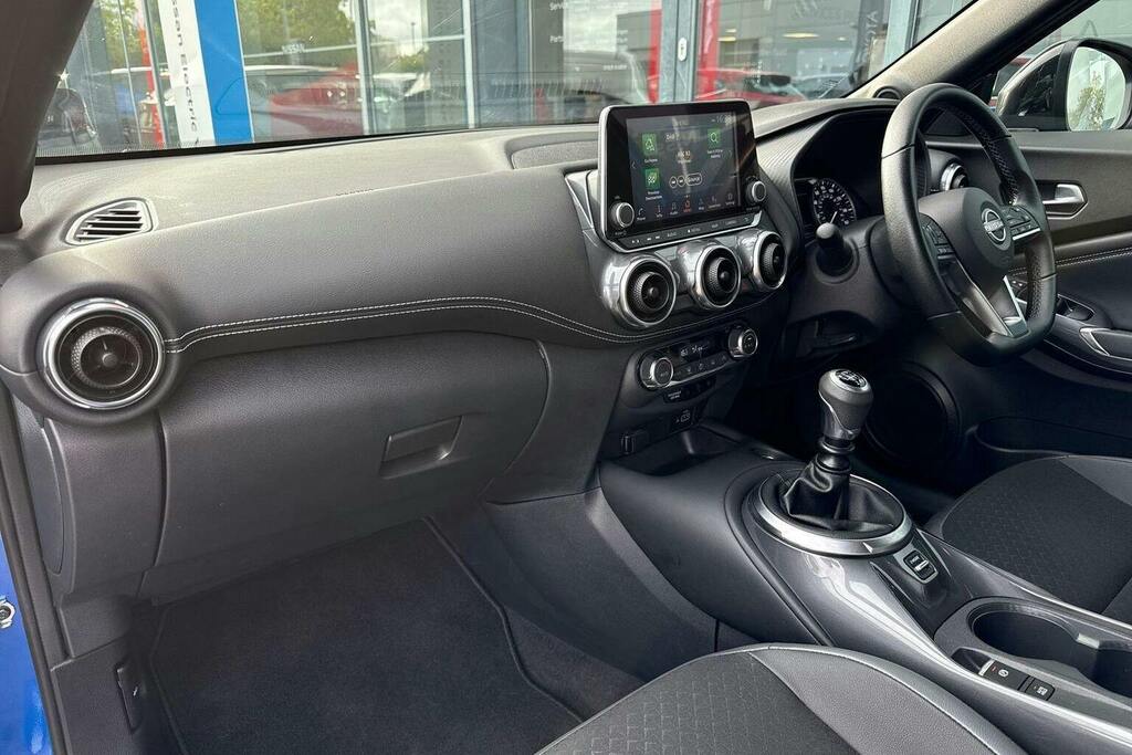 Nissan Juke Tekna Black #15