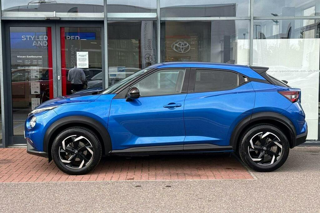 Nissan Juke Tekna Black #6