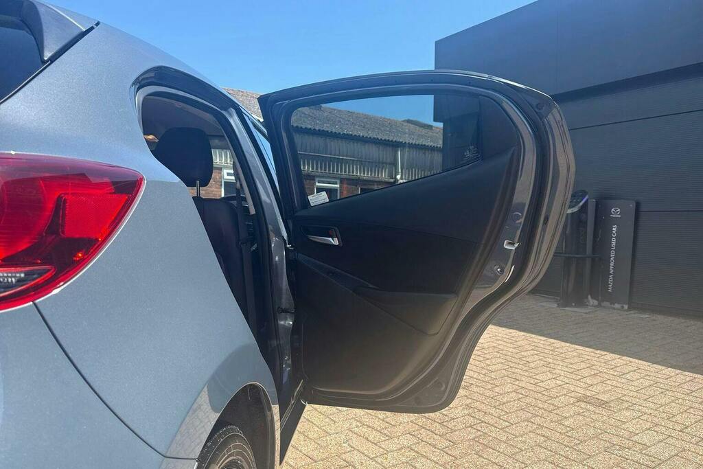 Mazda 2 1.5 Skyactiv-g Exclusive-line Euro 6 Ss Blue #36