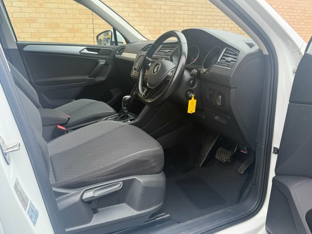 Volkswagen Tiguan 2.0 Tdi Bluemotion Tech Se Navigation Dsg 4Motion White #24