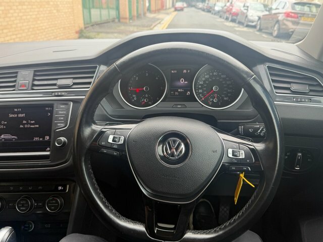 Volkswagen Tiguan 2.0 Tdi Bluemotion Tech Se Navigation Dsg 4Motion White #27